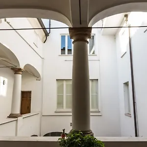 Lo Specchio Appartamento